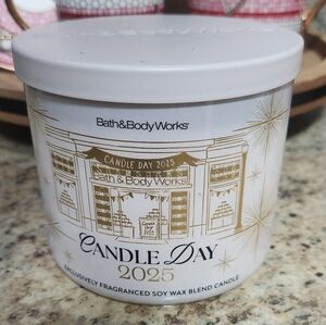 NIB "Sun Ripened Rasberry" Candle Day 2025 3 Wick Candle